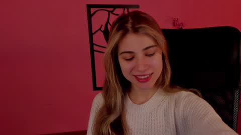 Snapshot of elliecutes chatting on December 21, 2024, 8:50 am elliecutes online show from December 21, 2024, 8:50 am