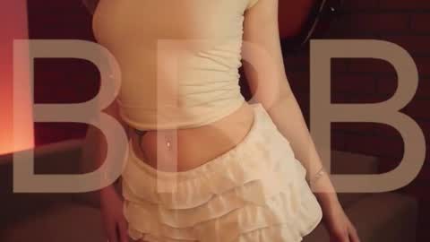 Snapshot of elliecutes chatting on March 1, 2026, 8:05 am elliecutes online show from March 1, 2026, 8:05 am