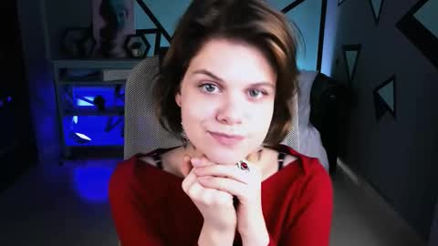 elliemurler online show from November 6, 2025, 9:10 am