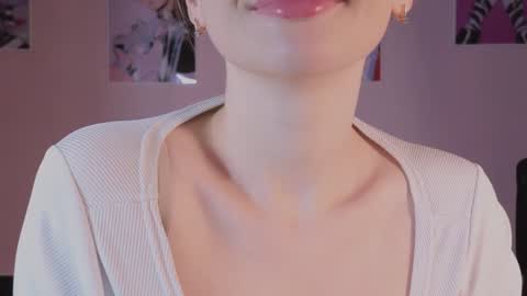 just Emily  online show from December 24, 2024, 6:39 pm