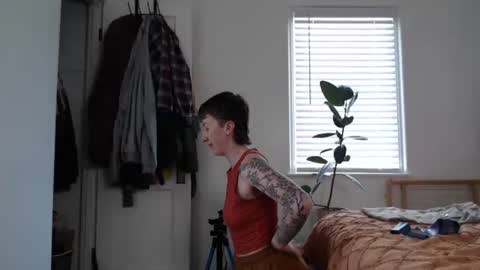 Ellie Rowyn online show from February 24, 2026, 8:18 pm