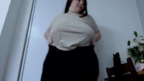 Ellie online show from April 8, 2026, 7:08 am