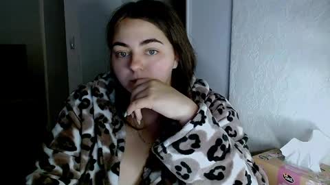 Snapshot of ellies_8 chatting on May 22, 2026, 3:02 am Ellie online show from May 22, 2026, 3:02 am