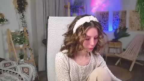 Elli online show from April 13, 2026, 6:08 am