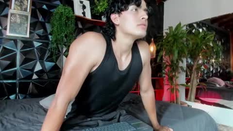 Elloit Colton online show from November 7, 2025, 9:26 pm