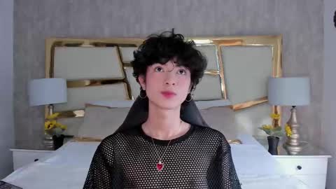 Snapshot of elliotvolkov chatting on December 18, 2025, 4:46 pm elliotvolkov online show from December 18, 2025, 4:46 pm