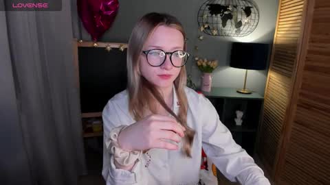 Snapshot of elliup chatting on October 12, 2025, 1:37 am elliup online show from October 12, 2025, 1:37 am