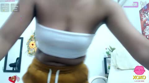 Elly online show from October 10, 2025, 3:22 pm