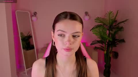 Snapshot of ellya_me chatting on January 7, 2026, 8:39 am Ellya online show from January 7, 2026, 8:39 am