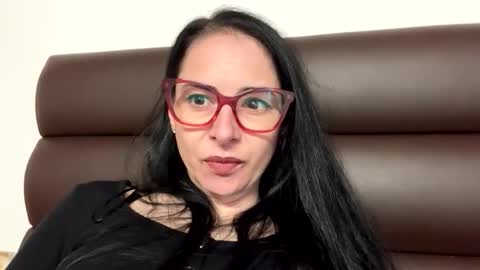 Snapshot of ellyadavis chatting on November 22, 2025, 6:56 am ellyadavis online show from November 22, 2025, 6:56 am