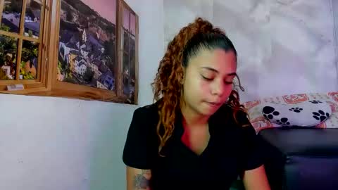 Snapshot of ellybloom chatting on April 19, 2026, 1:43 pm ellybloom online show from April 19, 2026, 1:43 pm