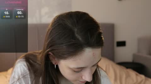 Elly online show from April 18, 2026, 8:40 am