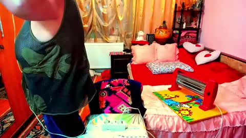 ellyhot53 online show from March 3, 2025, 12:26 am