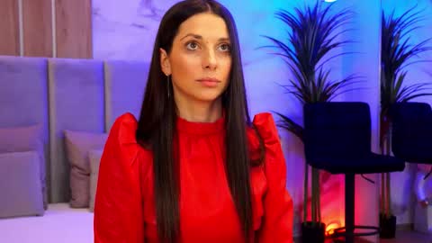 Snapshot of ellylynn chatting on February 14, 2026, 7:21 pm Elly online show from February 14, 2026, 7:21 pm