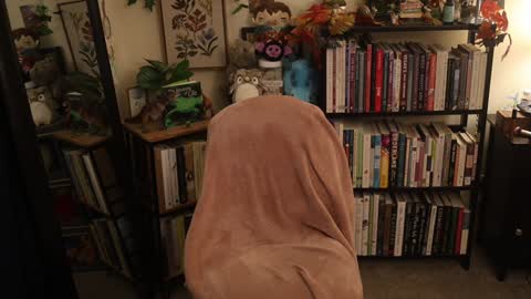 Elly Naomi online show from November 2, 2025, 11:18 pm