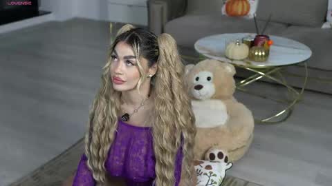 Snapshot of ellyxxxelly chatting on October 16, 2025, 3:46 pm Elly online show from October 16, 2025, 3:46 pm