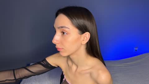 Snapshot of ellzabeth_ellison chatting on February 2, 2025, 4:37 am Im online Fri Sun Mon Tue Thu Fri Sat3 from 1000 online show from February 2, 2025, 4:37 am