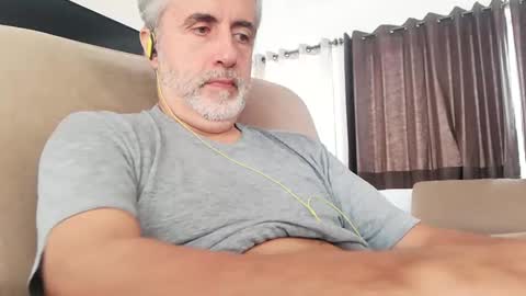 fer online show from September 9, 2025, 3:11 pm