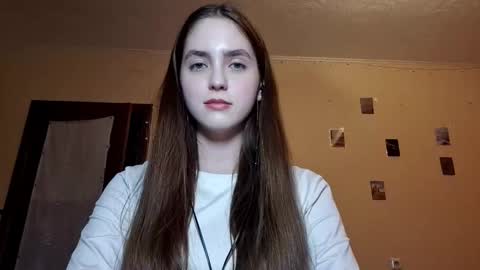 Snapshot of elmeraurora chatting on February 18, 2026, 1:29 pm Kate online show from February 18, 2026, 1:29 pm