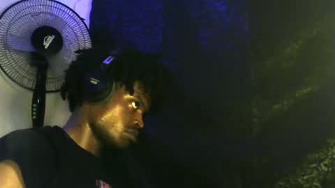 EL NIIGGGAA  21                                                                  EL NIGGA  21 online show from January 26, 2025, 11:50 pm