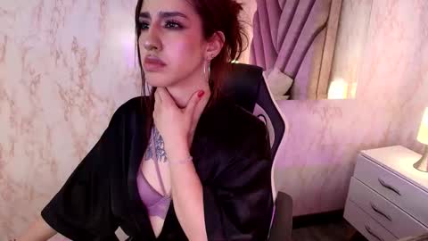 Elodie  online show from April 9, 2026, 4:12 pm