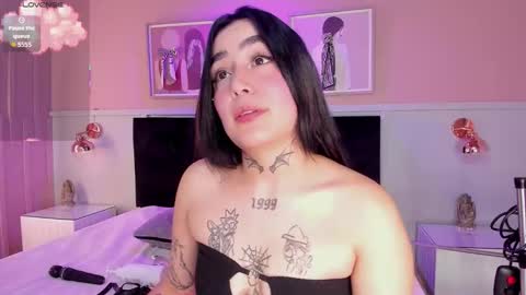Snapshot of elodie_walker chatting on November 22, 2025, 11:31 am Elodie online show from November 22, 2025, 11:31 am