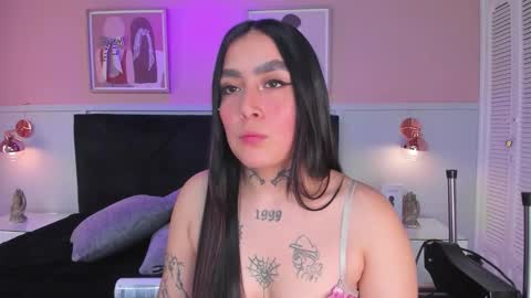 Snapshot of elodie_walker chatting on January 9, 2026, 12:30 pm Elodie online show from January 9, 2026, 12:30 pm