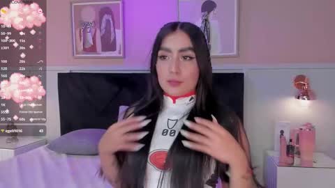 Snapshot of elodie_walker chatting on March 17, 2026, 1:03 pm Elodie online show from March 17, 2026, 1:03 pm