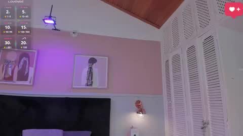 Snapshot of elodie_walker chatting on March 19, 2026, 11:58 am Elodie online show from March 19, 2026, 11:58 am