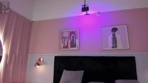 Snapshot of elodie_walker chatting on July 11, 2026, 12:08 pm Elodie online show from July 11, 2026, 12:08 pm