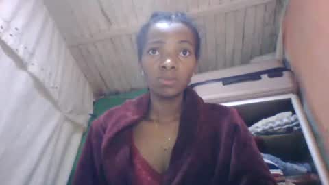 elodynarcisse online show from December 21, 2025, 4:52 am