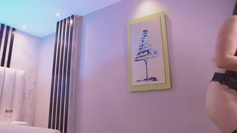 ELOISA OLIVERO online show from October 20, 2025, 7:58 pm