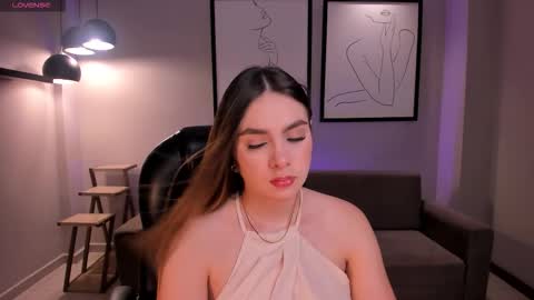 ELOISA OLIVERO online show from November 18, 2025, 7:29 pm