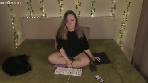 Ela give me a thumbs up if you like it  and this is important for the development of the account online show from February 2, 2026, 6:39 pm