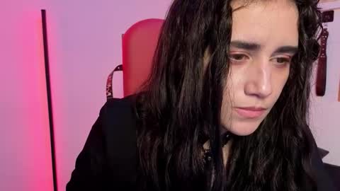 elowen_halley1 online show from February 23, 2026, 6:38 pm