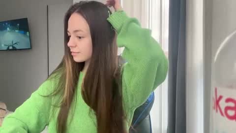 Milana online show from April 21, 2026, 9:04 am