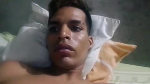 Snapshot of elreyto chatting on January 19, 2025, 2:25 am elreyto online show from January 19, 2025, 2:25 am