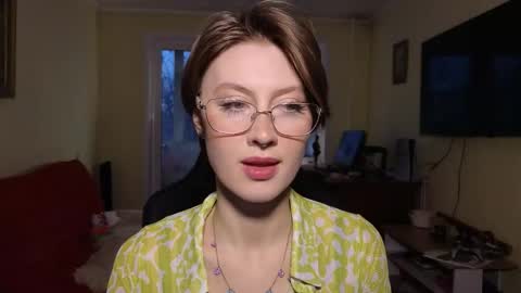 elsaangel online show from November 19, 2025, 2:11 am