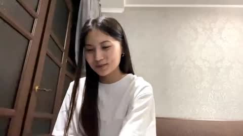 Snapshot of elsedesmond chatting on April 6, 2026, 6:42 pm Mia online show from April 6, 2026, 6:42 pm