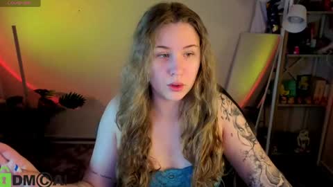 Snapshot of elsie_cutties chatting on April 27, 2026, 1:03 am Elsie online show from April 27, 2026, 1:03 am