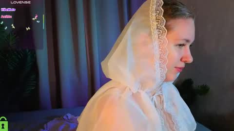 Snapshot of elsie_cutties chatting on May 22, 2026, 1:46 am Elsie online show from May 22, 2026, 1:46 am