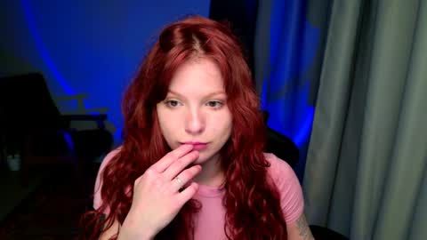 Snapshot of elsie_ginger chatting on April 22, 2026, 10:11 pm Elsie online show from April 22, 2026, 10:11 pm