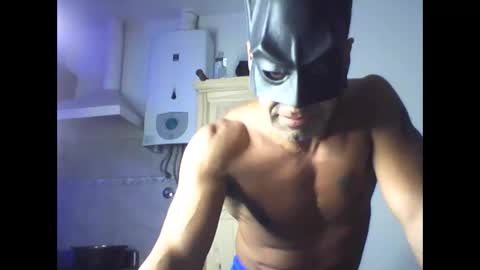 eltripasexy online show from May 7, 2026, 4:07 am