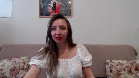 ElvinaSweet online show from June 4, 2026, 5:35 am