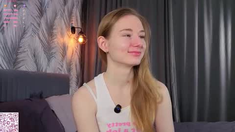 Snapshot of elvyrose chatting on February 16, 2026, 2:29 am Alex online show from February 16, 2026, 2:29 am