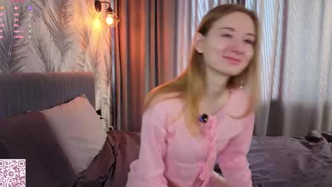 Snapshot of elvyrose chatting on April 7, 2026, 5:41 am Alex online show from April 7, 2026, 5:41 am