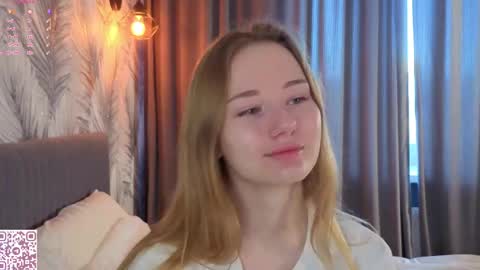 Snapshot of elvyrose chatting on April 13, 2026, 4:40 am Alex online show from April 13, 2026, 4:40 am