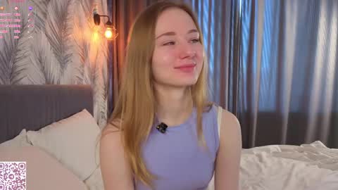 Snapshot of elvyrose chatting on April 16, 2026, 4:35 am Alex online show from April 16, 2026, 4:35 am