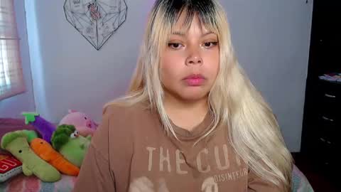 Snapshot of elymoon chatting on September 9, 2025, 9:47 pm Ely online show from September 9, 2025, 9:47 pm