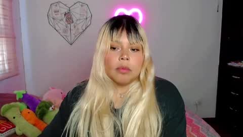 Snapshot of elymoon chatting on September 10, 2025, 9:59 pm Ely online show from September 10, 2025, 9:59 pm